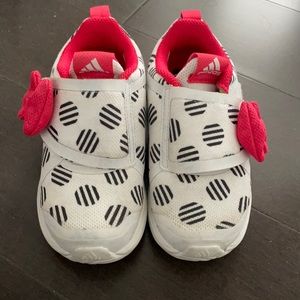Adidas size 9 Minnie Mouse sneaker